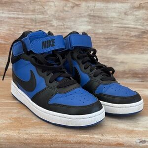 Nike Kids Black and Blue High-Top Sneakers - like new- size 5 youth